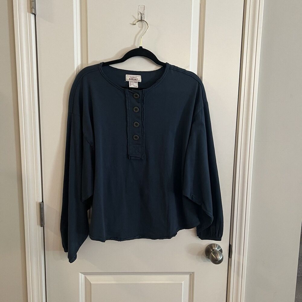 Ariat Women’s Top Large Piñon Henley